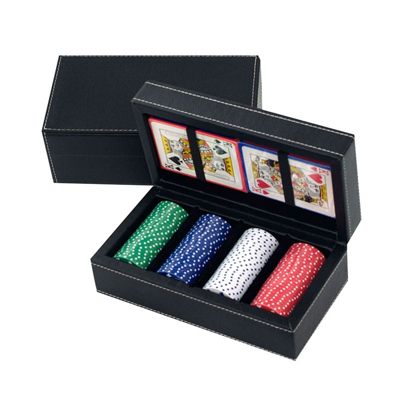 مجموعة رقائق لعبة البوكر في صندوق جلدي