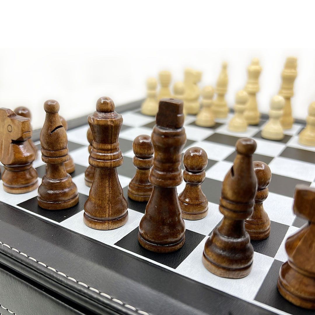 Conjunto de mesa de xadrez de jogo de tabuleiro de xadrez premium