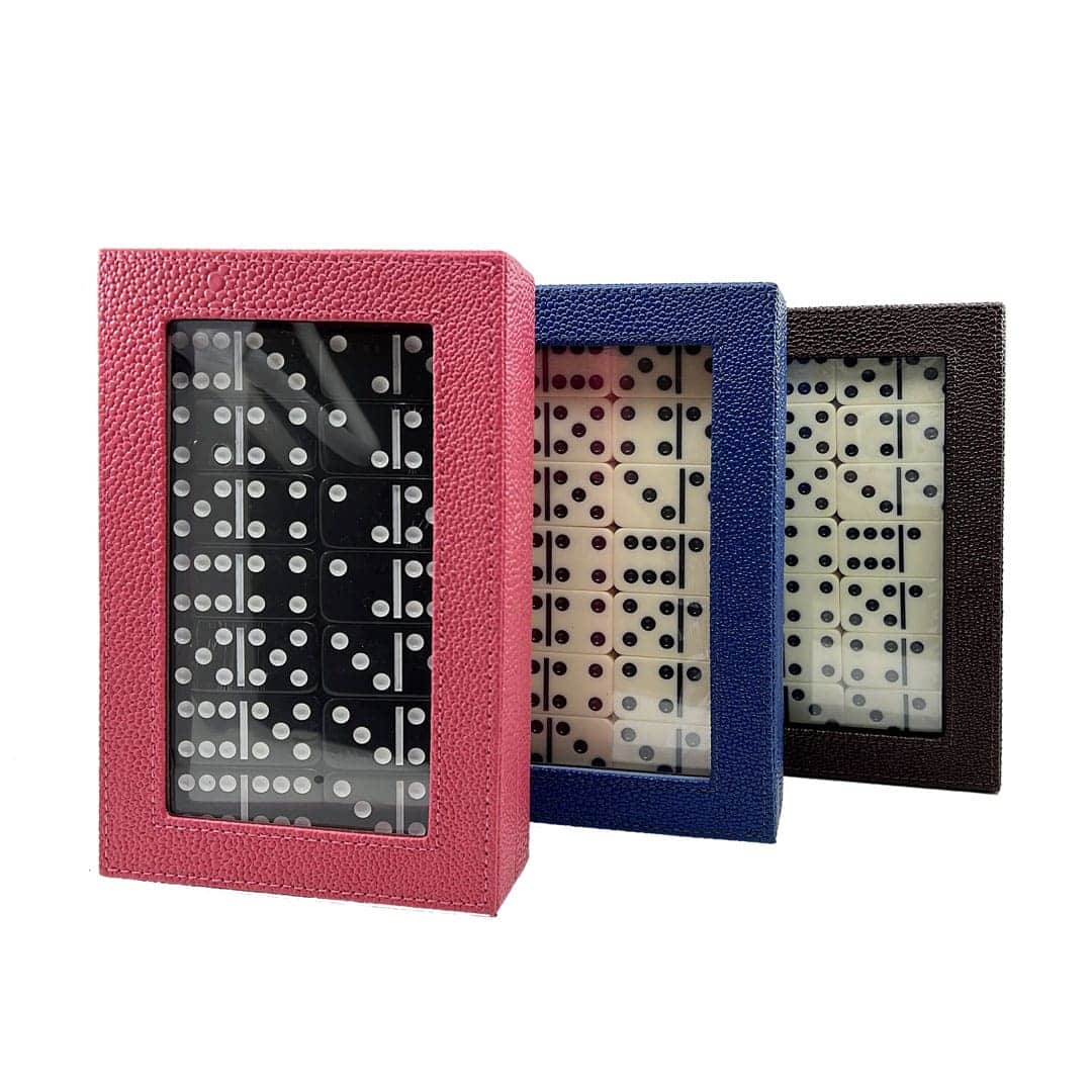 Domino Set في Window Leatherette Box
