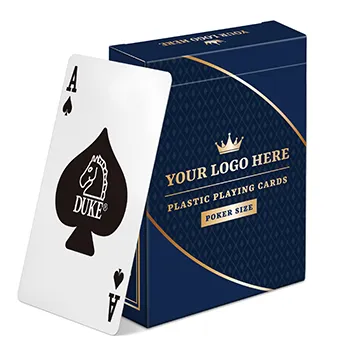 Baralho de cartas personalizado em plástico com textura de linho de 0,32 mm em um lado, em caixa de papelão.